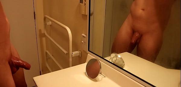  THICK WHITE COCK BLASTS MASSIVE CUMSHOT ALL OVER THE BATHROOM MIRROR SOLO!